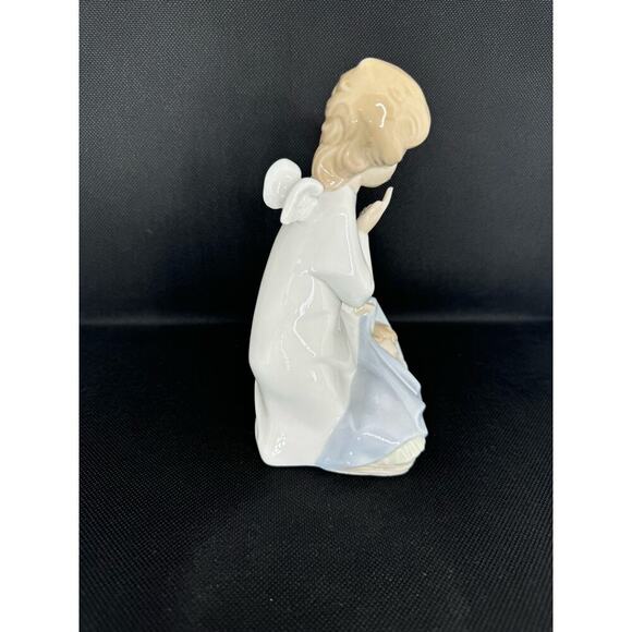 Vintage Lladro Angel with Boy ceramic figurine  7 '' H by 3.1/4  Collectible - Picture 4 of 5